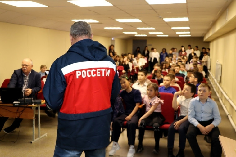 Уроки электробезопасности с Анатолием Петровичем ?⚡️.
