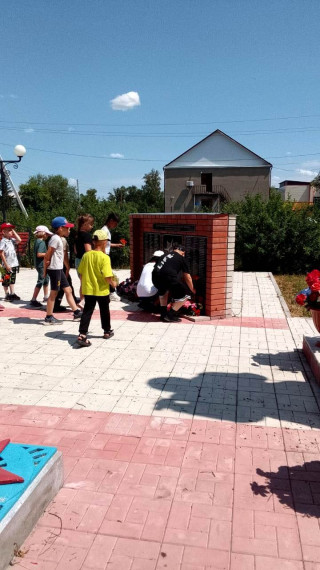 "День Памяти и скорби: Ребята помнят о подвиге героев".